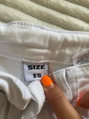 Short en jean blanc taille XS - Bords effilochés