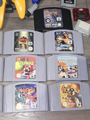 Console Nintendo 64 avec 3 manettes et jeux N64 - Miniature 6