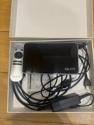 Projecteur portable Qumi Q3plus-BK - Miniature 2