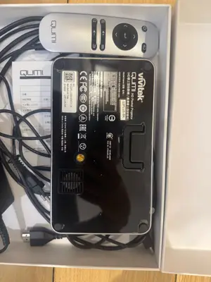 Projecteur portable Qumi Q3plus-BK - Miniature 3