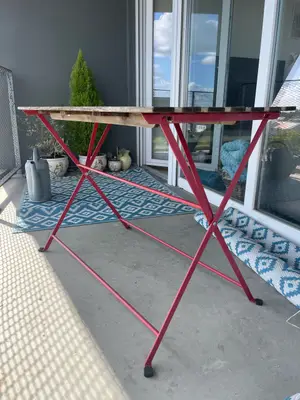 Ensemble de jardin avec table et 4 chaises en très bon état Ikea - Miniature 2