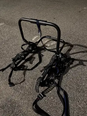 Vélo adulte en très bon état, cadre aluminium et accessoires inclus - Miniature 3