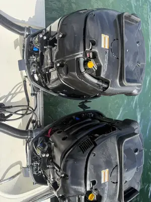 2 Moteurs hors-bord Yamaha 250cv + équipement - Miniature 5