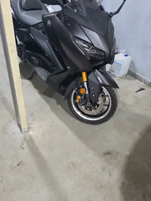Scooter Yamaha à vendre – 3 000 €