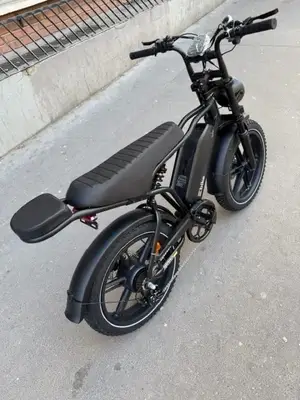 Fat bike électrique R002+ neuf avec batterie 48V 25Ah et freins hydrauliques