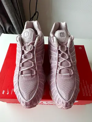 Nike Shox TL Sneakers Rose - Taille 41 Neuf - Miniature 2