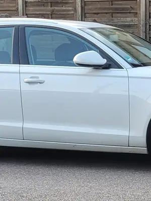 Audi A6 C7 4G de 2013, fuite de liquide de refroidissement et choc avant - Miniature 2