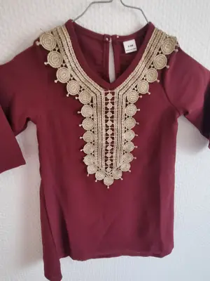 Robe pour bébé fille en très bon état