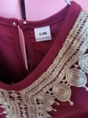 Robe pour bébé fille en très bon état - Miniature 2