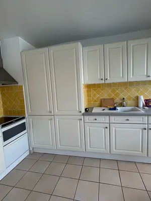 Meubles de cuisine de 280 cm et 120 cm, sans réfrigérateur