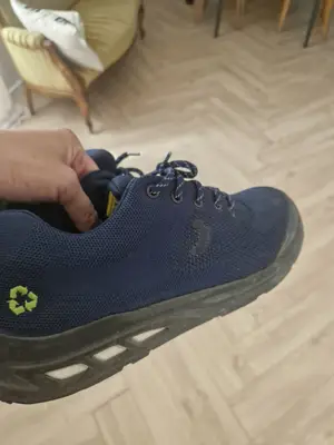 Chaussure de sécurité neuve, pointure 45 - Miniature 3