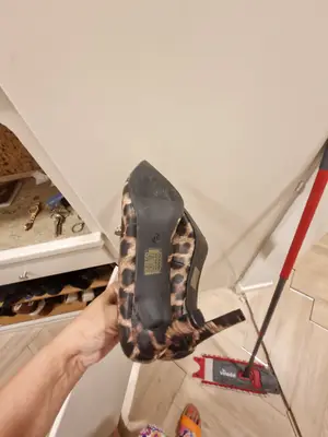 Chaussures taille 41 neuves - Miniature 2