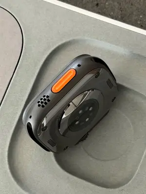 Apple Watch Ultra 3 Noir 49 mm 64 Go avec Ocean Loop - Miniature 3