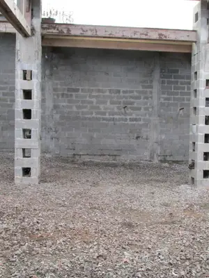 Entrepôt 380m² avec aile semi-remorque et jardin - Miniature 3