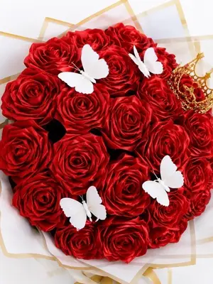 Bouquet de roses rouges fait main avec papillons - Miniature 2