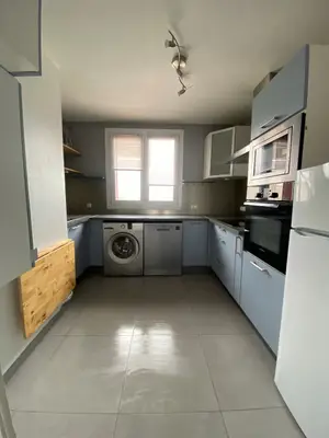 Appartement T3 meublé de 63 m² à Villefranche-sur-Saône - Miniature 2