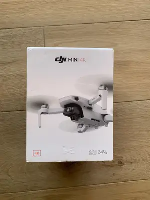 Drone en très bon état avec carte Micro SD