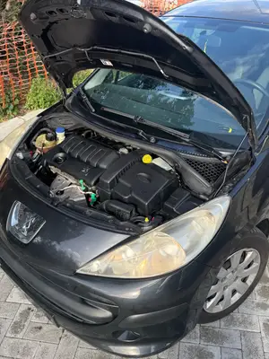 Peugeot 207 1.4 essence 2008, 204 000 km, très bon état - Miniature 3