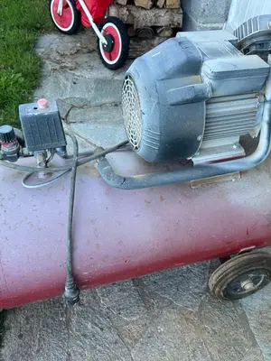 Compresseur 8bar 100L 3CV Quartz Booster - Miniature 2