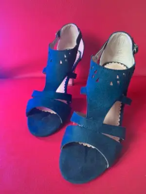 Sandales à talons LH La Halle bleu marine, pointure 38, très bon état