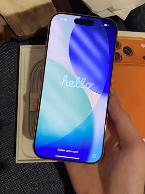 iPhone 17 256 Go désimlocké en excellent état avec accessoires - Miniature 4
