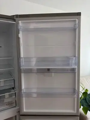 Réfrigérateur combiné Beko 510 L avec distributeur d’eau, excellent état - Miniature 4