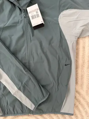 Nike Tech Veste Sun/Helios Neuve XS - Miniature 2