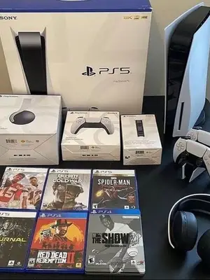Pack PS5 Sony avec 2 manettes, jeux et casque - très bon état - Miniature 2