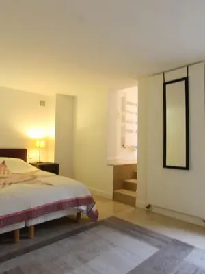 Très beau appartement MEUBLÉ de 84 m² à Paris 1er - Miniature 3