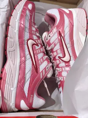 Paires de Nike très bon état - Miniature 5