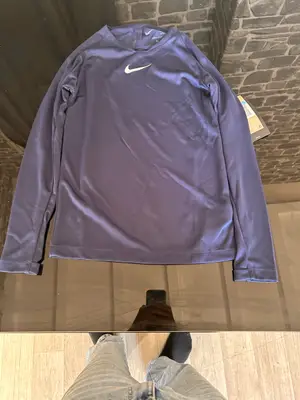 Haut Nike taille 137 à 147 cm