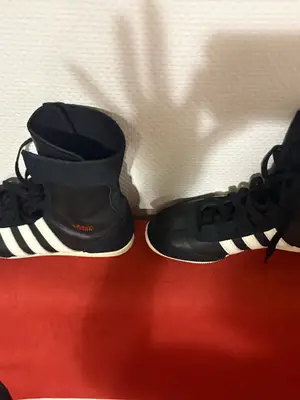 Chaussures adidas Japan noires et blanches, pointure 38 EU, portées deux fois - Miniature 2