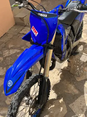 Yamaha YZ 125 de motocross neuf - Miniature 4