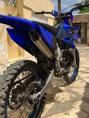 Yamaha YZ 125 de motocross neuf - Miniature 5