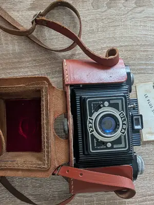 Lot de caméras anciennes au charme vintage pour collectionneurs - Miniature 3