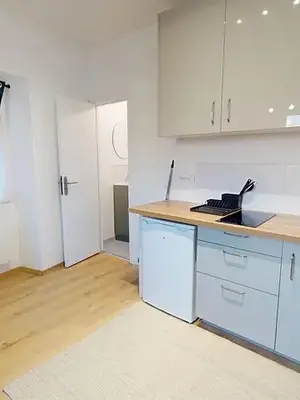 Studio meublé de 17 m² - Miniature 2