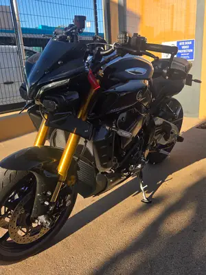 Yamaha MT-10 SP première main 2023, 8 900 km, état proche du neuf