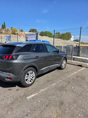 Peugeot 3008 eAT8 2019, 196 000 km, très bon état, entretien effectué - Miniature 2