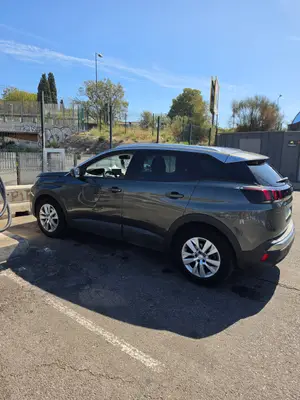 Peugeot 3008 eAT8 2019, 196 000 km, très bon état, entretien effectué - Miniature 3