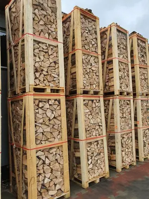 Bois de chauffage 25 cm et palettes 33 cm, stères mélangés - Miniature 4