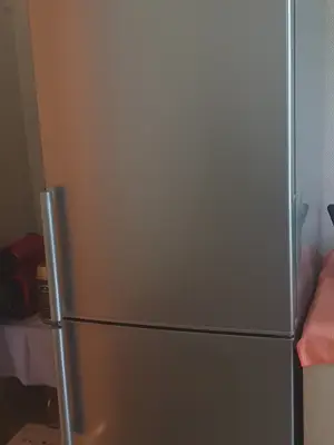 Réfrigérateur combiné LG – Total No Frost (État impeccable).