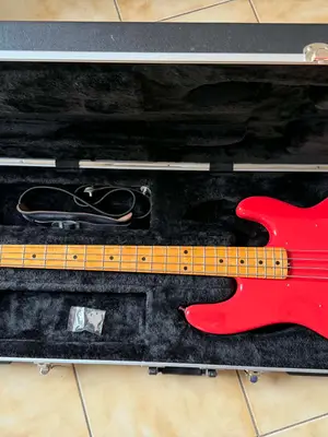 Basse Ernie Ball Music Man StingRay 4 USA, Birdseye Maple, étui rigide - Miniature 5