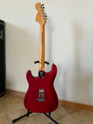 Guitare Fender Stratocaster USA 2011 rouge transparent avec étui Fender - Miniature 2