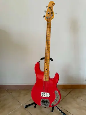 Basse Ernie Ball Music Man StingRay 4 USA, Birdseye Maple, étui rigide