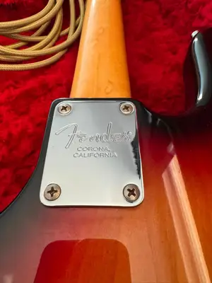Fender Jazz Bass USA 1998/99 Corona 3 Tone Sunburst - Miniature 5