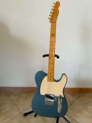 Fender Standard Telecaster 2013 Made in Mexico Lake Placid Blue avec étui