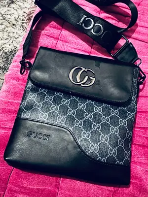 Sac à bandoulière style Gucci noir