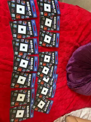 Cartes Roblox neuves de 20 € chacune, jamais utilisées
