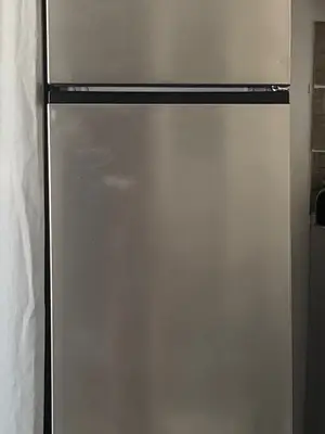 Vend frigo avec congélateur 