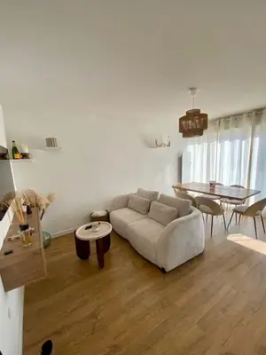 T2 meublé de 40,89 m² avec balcon et parking à Neuville-sur-Saône